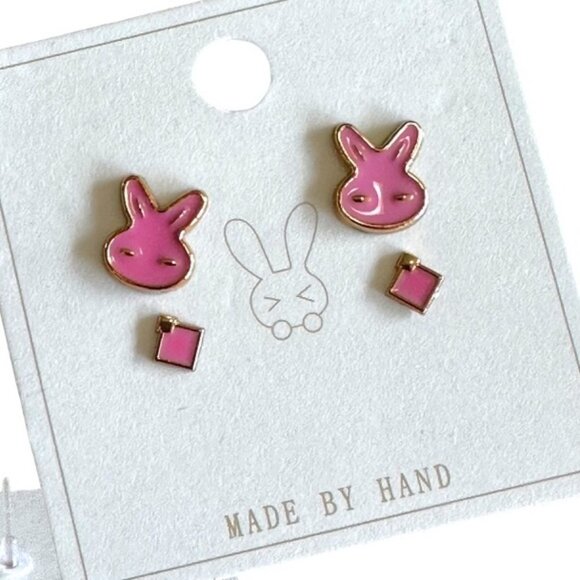 PINK ENAMEL BUNNY & DIAMOND PETITE/GIRLS SENSITIVE EARS EARRINGS new GREAT GIFT - Picture 2 of 2